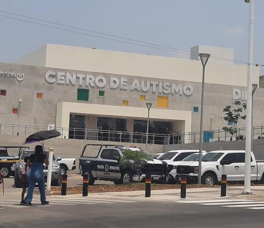 Paga 15 mil pesos mensuales para atención de Autismo; lleva cuatro años en lista de espera